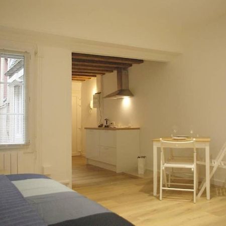 Dijon Standing Historic City Apartment エクステリア 写真