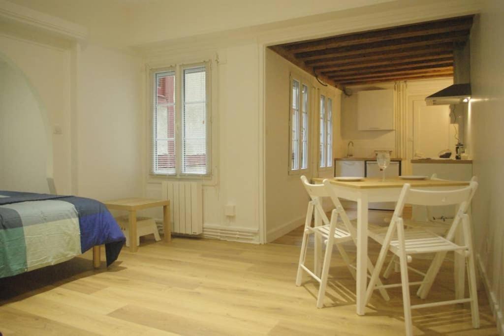 Dijon Standing Historic City Apartment エクステリア 写真