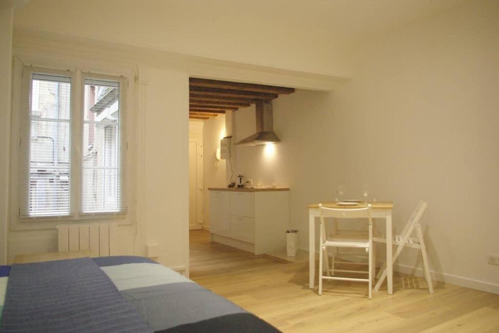 Dijon Standing Historic City Apartment エクステリア 写真